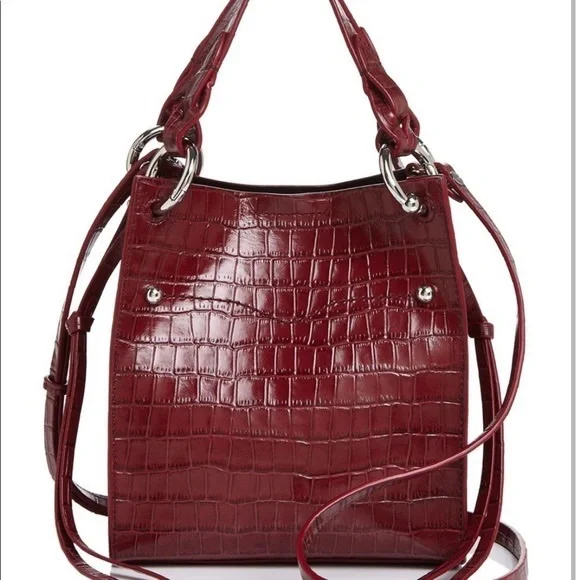 BURGUNDY / -: A women's crocodile pattern 2-piece handbag set